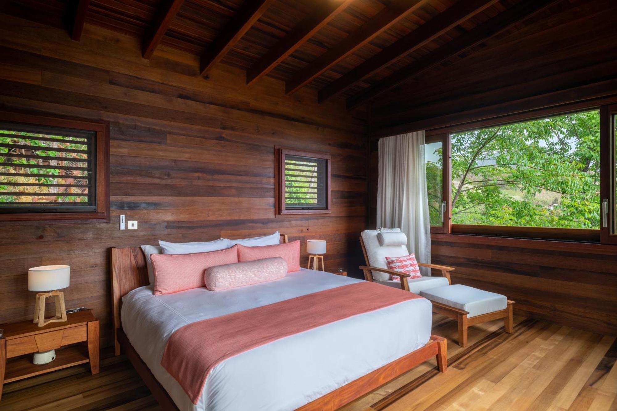 Hotel Secret Bay Portsmouth Esterno foto