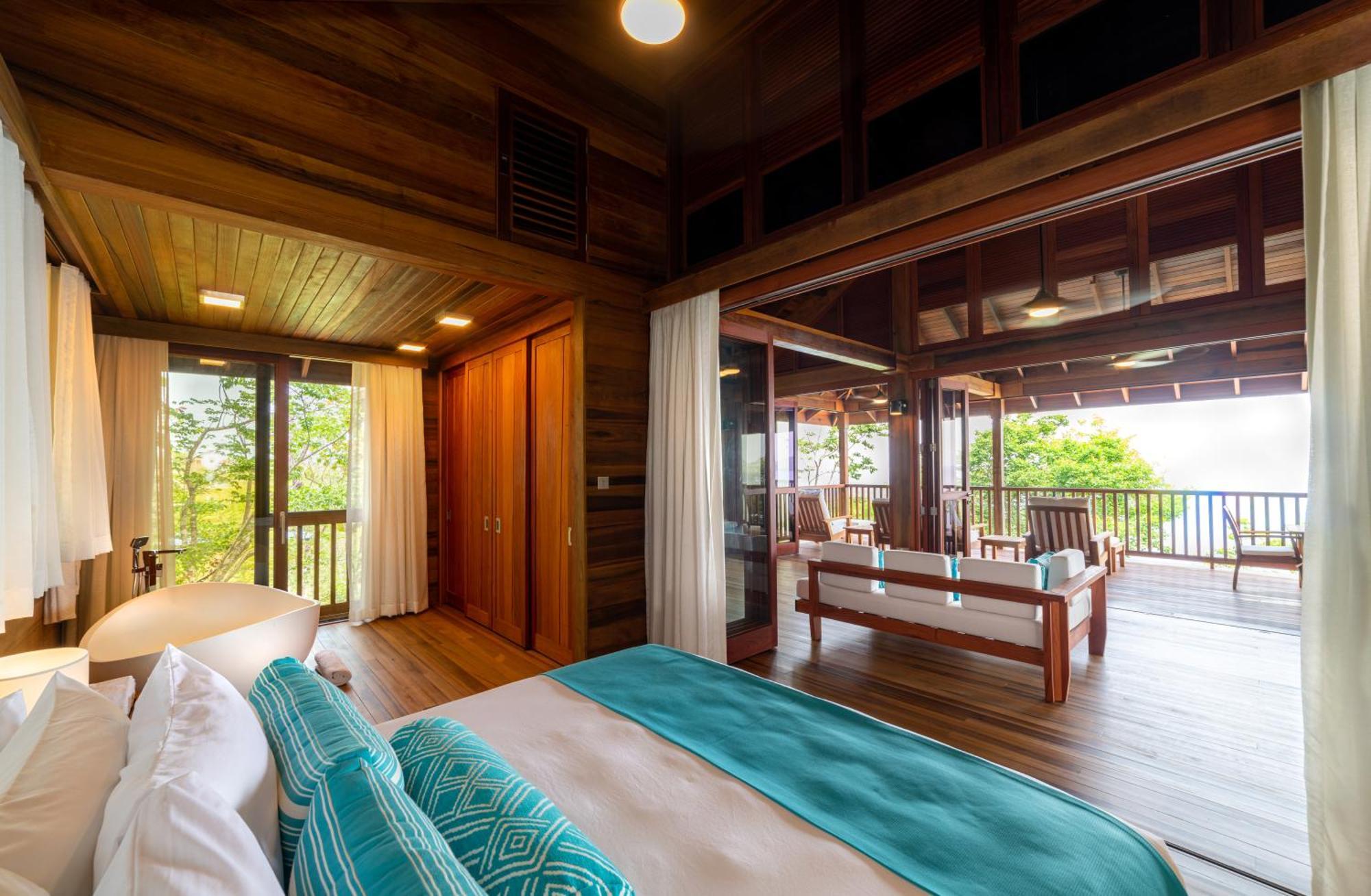 Hotel Secret Bay Portsmouth Esterno foto